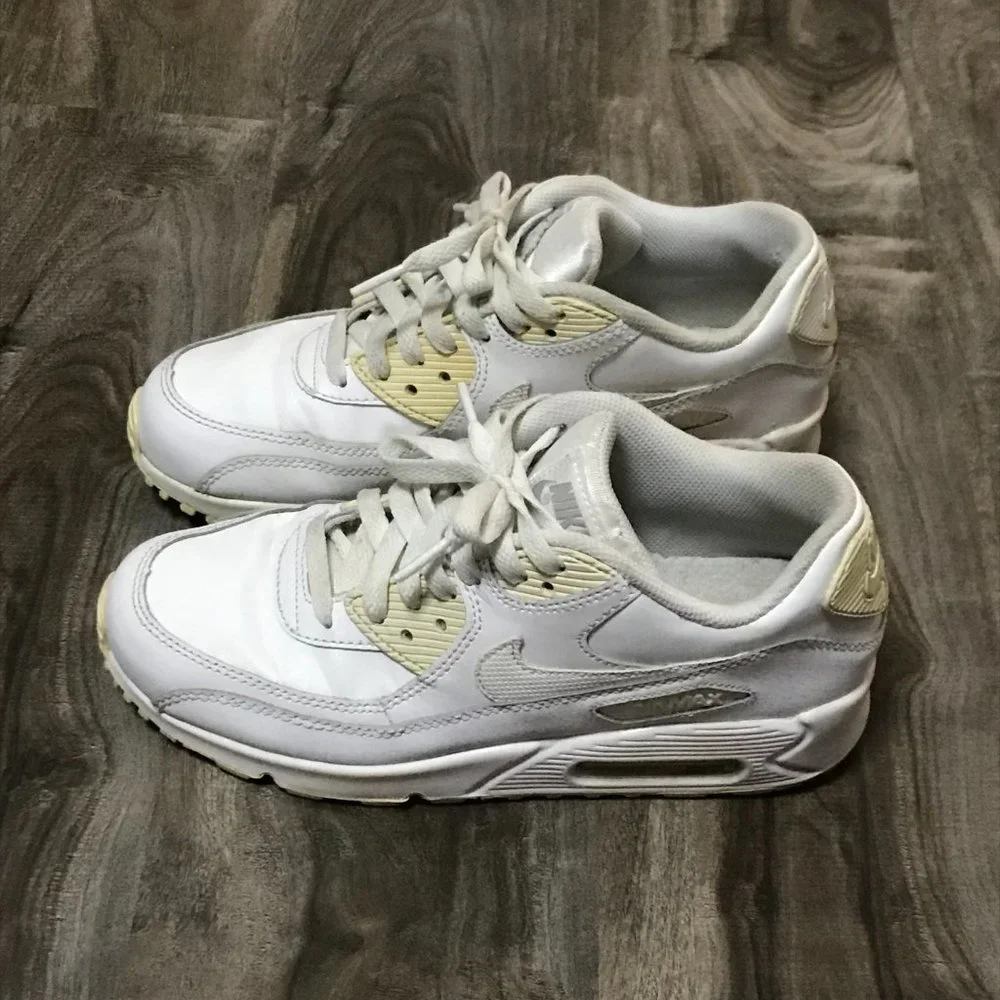 Nike Air Max 90 Triple White Youth Size 6Y Style 307793-167   - 224835 - Picture 6 of 12